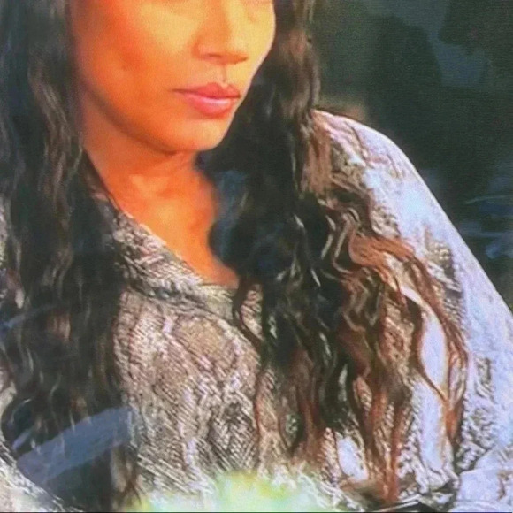 Kut From The Kloth Women’s Snake Print Sinclair Gray White Blouse Size XL - Picture 13 of 14